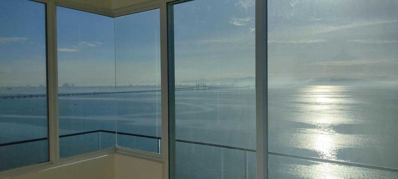 Infinite Seaview With Penang Bridge Suite With Sunrise Up To 11 Person Bayan Lepas Exteriér fotografie