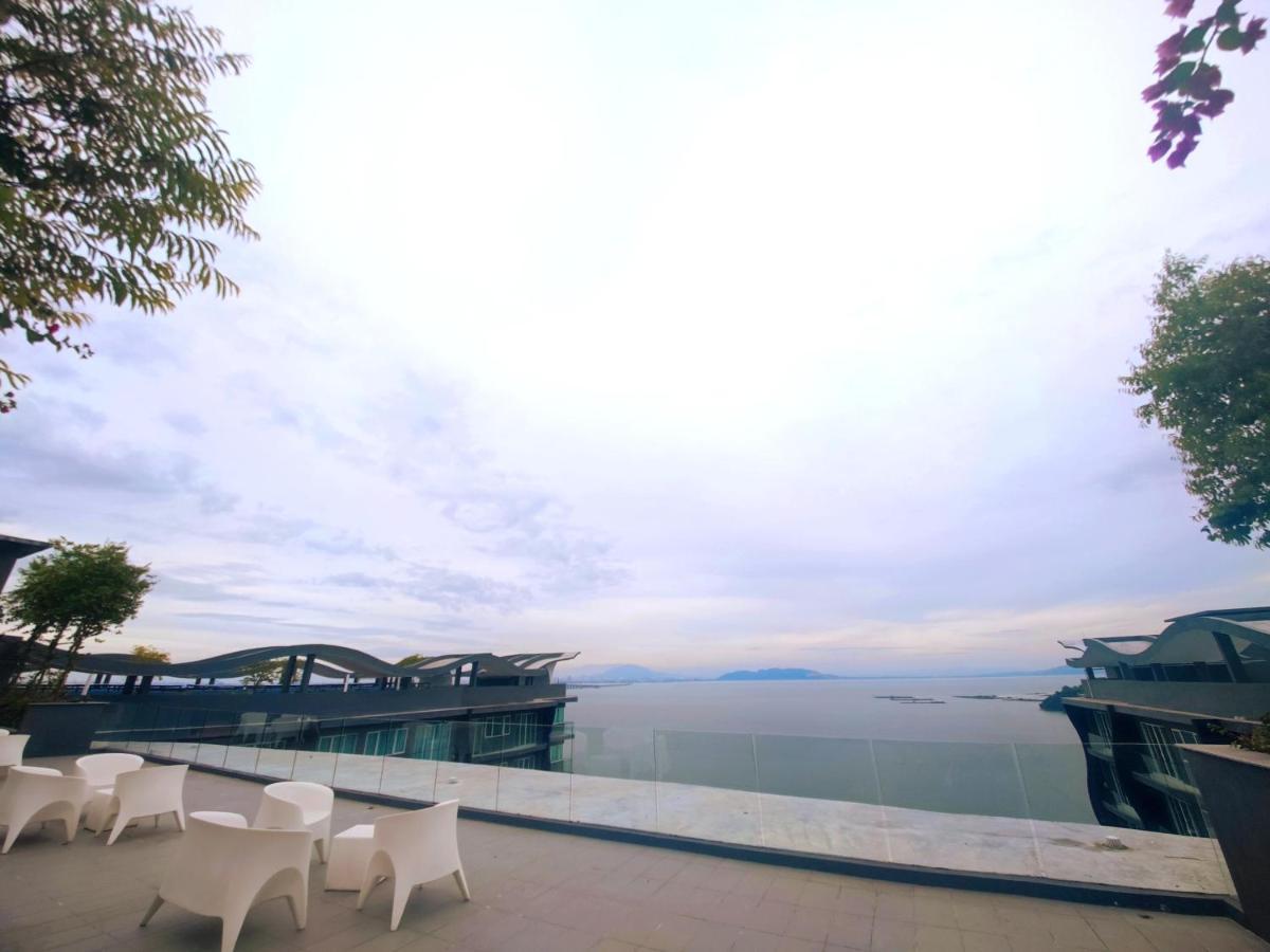 Infinite Seaview With Penang Bridge Suite With Sunrise Up To 11 Person Bayan Lepas Exteriér fotografie